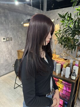 イコ(.ico) ロングレイヤー［心斎橋/20代 30代］