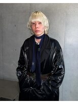 ヴァーディ オモテサンドウ(Vardy omotesando)&nbsp;white/抜きっぱなし 金髪 ブロンド