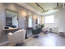 ワンヘアーアナザーライフ(ONE hair-another-life)の雰囲気（店内）