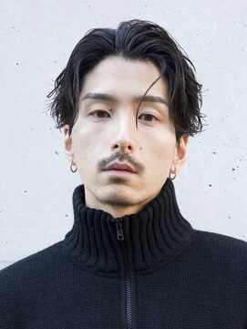 フィフス 渋谷(fifth) S字のカールが人気のセンターパート×波巻きスパイラルパーマ