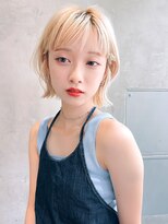 エイミー(Aimee)&nbsp;Aimee町田　オン眉ボブ×抜きっぱなしブロンド