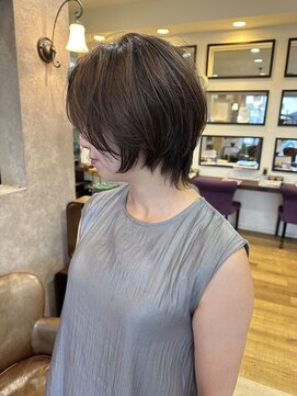 ウニレ バイ センス(unire by sense) 【大人上品スタイル】ショートウルフ×白髪ぼかしハイライト