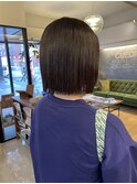切っぱなしボブ×ストレートパーマ