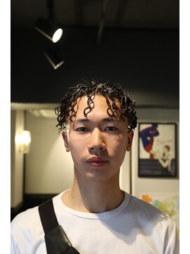 ツーエイチ 新宿(2H) 新宿/ソフトウェーブドレッド/特殊パーマ/メンズパーマ