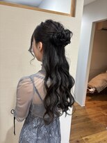 ムーナ(Muwna)&nbsp;ロングヘアハーフアップ♪