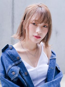 エイミー(Aimee) Aimee グレージュ×外ハネ