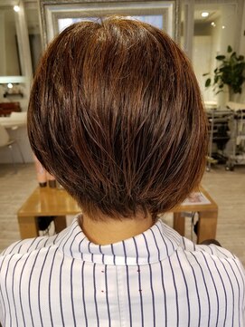 ウィービーパセリ atre川越店(WE BE PARSLEY) アシンメトリー前下がりボブ