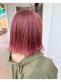 切りっぱなしピンクボブ