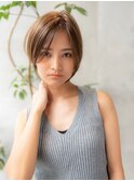 ヌーディカラー/前下がりボブ/小顔ヘア/大人ボブ