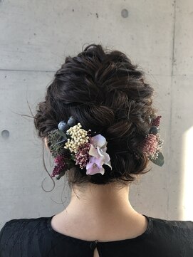 アチーブリス(achieve Liss) ヘアセット ボブの華やかアップスタイル編み込みまとめ髪