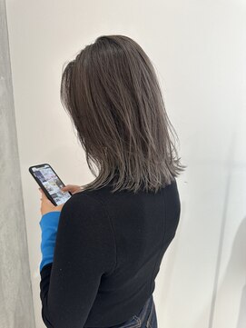 ヨーク(YOKE) YOKE レイヤーボブ結べる切りっぱなしボブアッシュグレージュ