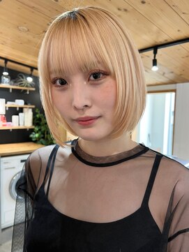 キラ 原宿(KILLA) ホワイトブロンド/レイヤーボブ/ホワイトベージュ