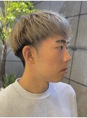 派手すぎないハイトーンミルクティーカラー