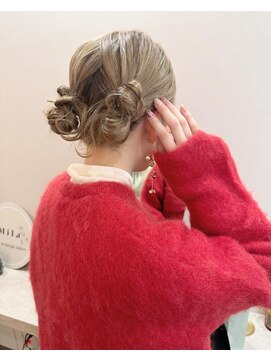 ミラ(Mila) 私服に合う★カジュアル簡単ヘアアレンジ ツインお団子