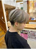 レディースマッシュショートバレイヤージュホワイトベージュ