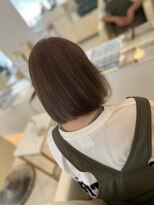 シャルム バイ アローズ 久留米店(CHARM BY AROSE)&nbsp;小顔大人可愛い外ハネシルキーベージュミディ20代30代40代