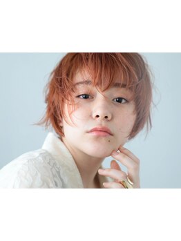 ケアブリーチでダメージを最小限に。透明感のあるハイトーンカラーでトレンドスタイルをご提供◎