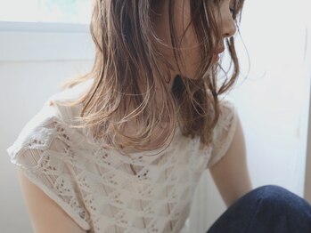 ユール(JUHL)の写真/透明感たっぷり、垢抜けた印象漂うカラーをご提案＊動くたび“あざと可愛い”スタイルにココロ奪われる―。