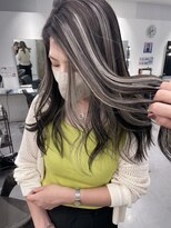 キング 心斎橋店(K!ng) ハイライトカラーミルクティーベージュレイヤーカット