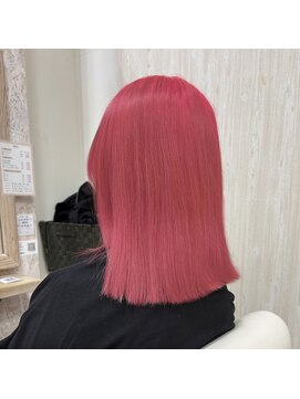 美容室グラード(GRADO) ビビットピンク！切りっぱなしボブ