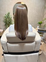 ムギ(Mugi.) 大人女性の艶ハイトーンロング
