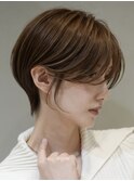 表参道白髪ぼかしハイライトくびれショートボブグレーベージュ