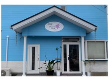 ヘアークラブ(HAIR CLUB)の雰囲気（水色の外壁が目印です♪）