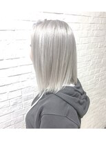 ヘアーエクステンド エフ 渋谷(f)&nbsp;ミディアムホワイトシルバー