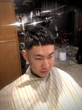 バーバーショップ レガロ(REGALO) クロップ　スキンフェード