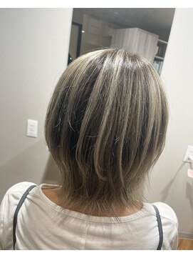 ティエル(tiers) シャドールーツ×グレージュ