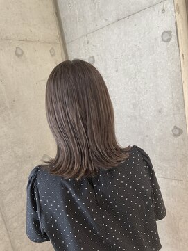 リビンバイアフロート(Livin by afloat) 切りっぱなしロブ　ネイビーベージュ　おおたかの森