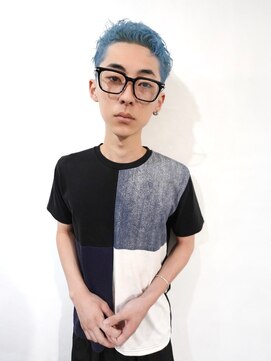 ジーナ オモテサンドウ(XENA) ペールブルー×スパイキーショート×表参道