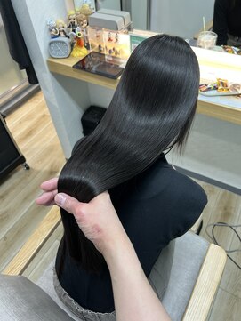 エクラートリアーラ 町田店(ECLART Reala) 艶ベールストレートヘア【髪質改善】