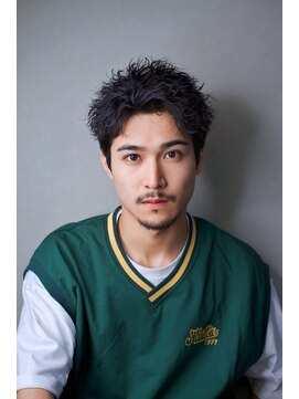 ゴールドシブヤ(GOALD SHIBUYA) 黒髪ツイストリバースショート