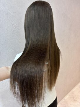 エス(Ess) 《中島遼香》オリーブベージュ