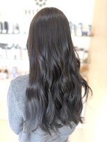 ヒビカ(HIBIKA)&nbsp;透明感×ツヤ感のナチュラルグレージュロング