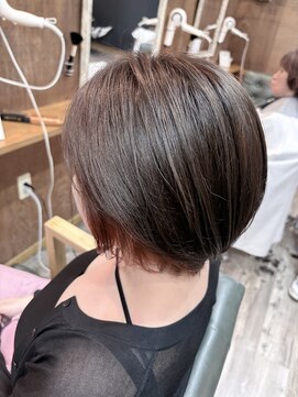 ヘアーサロン アトリエ(Hair salon ATORIE) ショートボブイヤリングカラーオレンジ