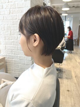 アーロン(aaron) 【サロンワーク】コンパクトなショート。
