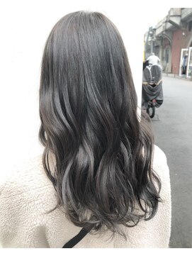 モルニ(MORNI) 黒髮ロング_マロンベージュ Aラインボブ かきあげ