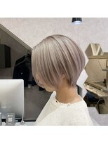 レガシーヘアーデザイン(Legacy hair design)&nbsp;ホワイトベージュ　ショートヘア