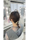 編みおろしポニーテール