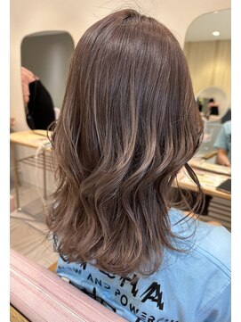 ベル 流山おおたかの森(BELLE) ツヤツヤベージュカラー