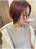 暖色系カラーチェリーレッドフェイスレイヤーショートカット