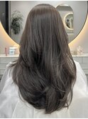 グレージュ×レイヤーカット