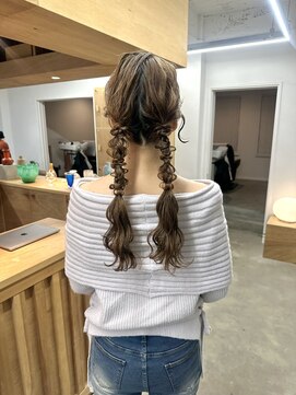 バド(bado) ヘアセット/お呼ばれヘア/パーティーヘア/カチモリヘア