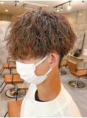 スパイラルパーマ/ツイストパーマ/メンズ/センターパート/波巻き