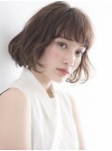 女子力アップアッシュベージュカラー&毛先ゆるふわパーマボブ
