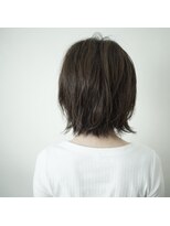 サロンドカーロ(SALON’ DE CARO) 外ハネミディアム