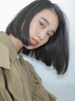 ブティック(boutique)&nbsp;シャープなラインを強調した前下がりストレートボブ