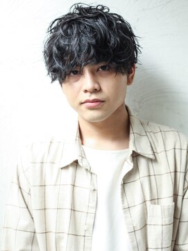 ロイジー(roijir) 【roijir】黒髪 マッシュショート ×ツーブロック